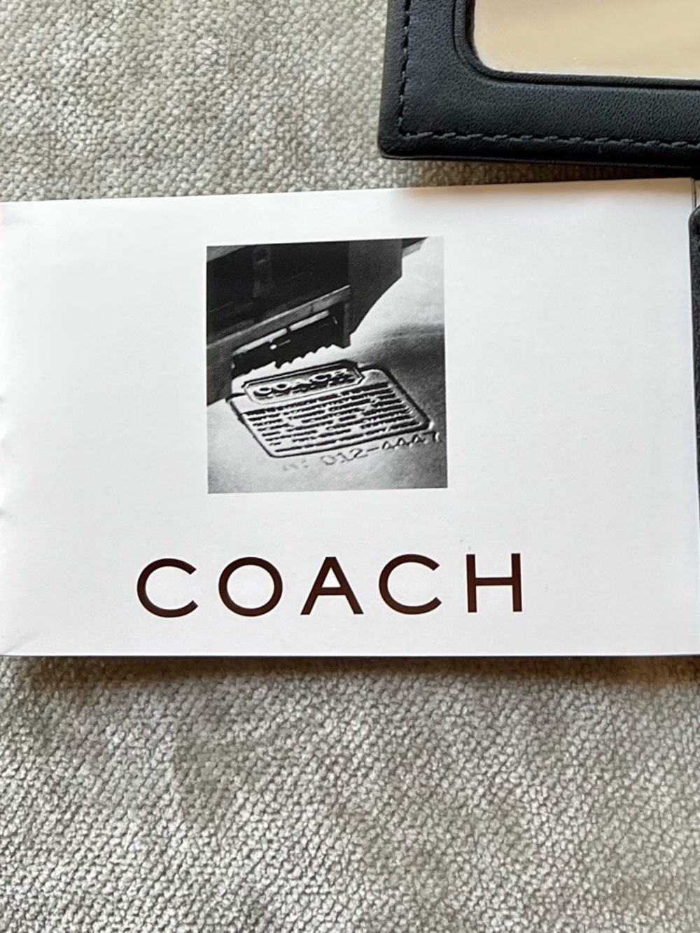 1999 Coach Black Smooth Leather Card Holder with Mirror and Original Booklet - Picture 3 of 4